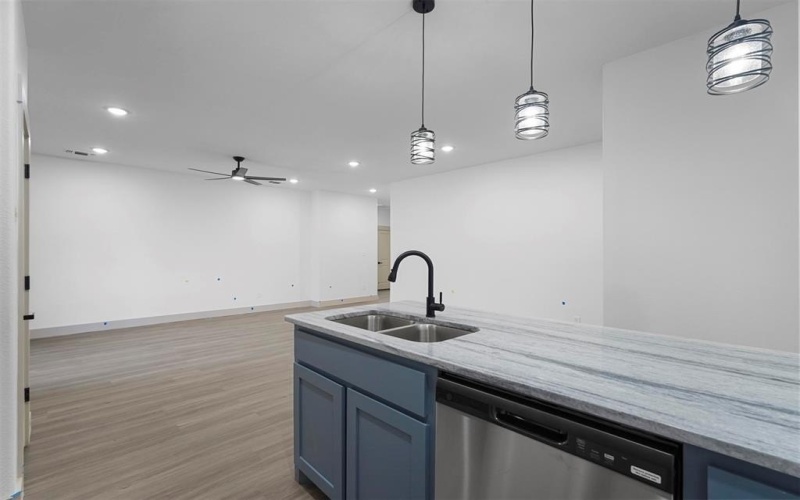 723 W Parnell, Denison, TX 75020, 3 Bedrooms Bedrooms, ,2 BathroomsBathrooms,Residential,For Sale,723 W Parnell,20807446