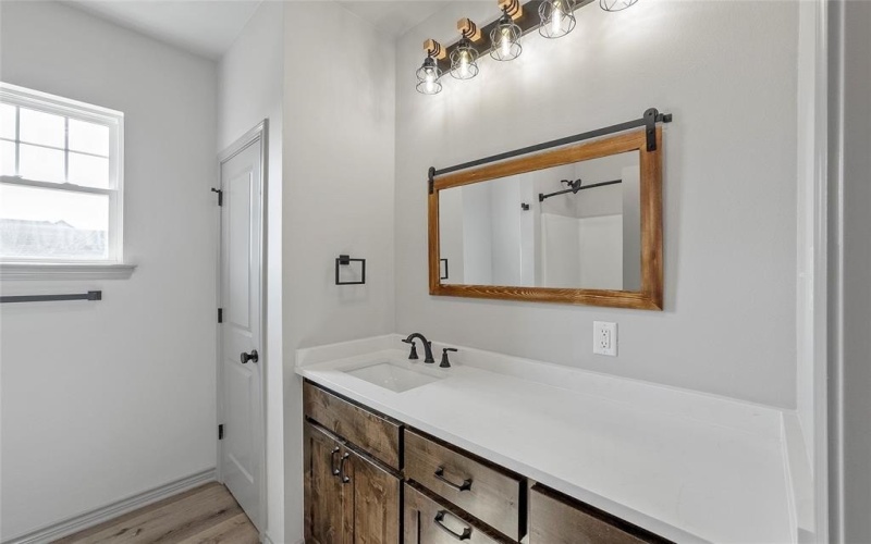 316 Clubview Drive, Bowie, TX 76230, 3 Bedrooms Bedrooms, ,2 BathroomsBathrooms,Residential,For Sale,316 Clubview Drive,20807732