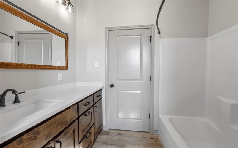 316 Clubview Drive, Bowie, TX 76230, 3 Bedrooms Bedrooms, ,2 BathroomsBathrooms,Residential,For Sale,316 Clubview Drive,20807732