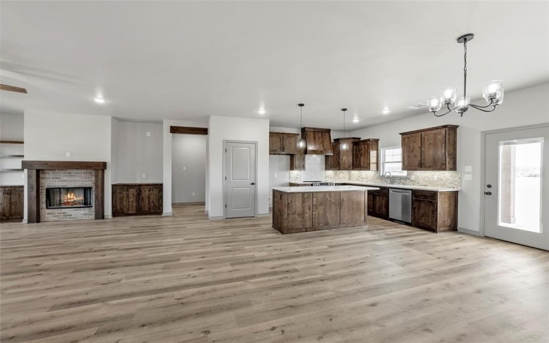 316 Clubview Drive, Bowie, TX 76230, 3 Bedrooms Bedrooms, ,2 BathroomsBathrooms,Residential,For Sale,316 Clubview Drive,20807732
