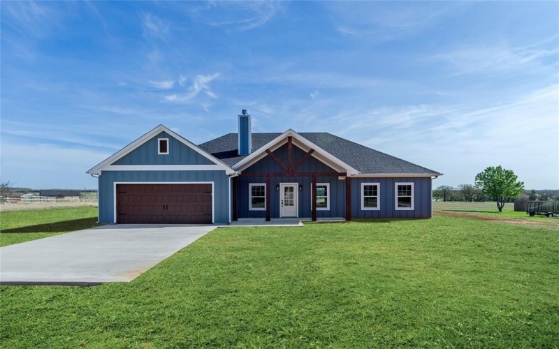 316 Clubview Drive, Bowie, TX 76230, 3 Bedrooms Bedrooms, ,2 BathroomsBathrooms,Residential,For Sale,316 Clubview Drive,20807732