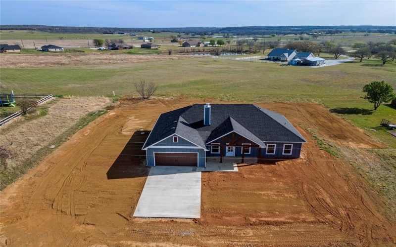 316 Clubview Drive, Bowie, TX 76230, 3 Bedrooms Bedrooms, ,2 BathroomsBathrooms,Residential,For Sale,316 Clubview Drive,20807732
