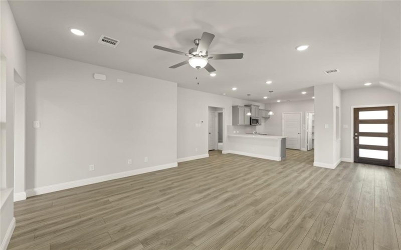 1621 Meadow Crest Drive, Aubrey, TX 76227, 3 Habitaciones Habitaciones , ,2 BañosBaños,Residential,En Venta,1621 Meadow Crest Drive,20808395