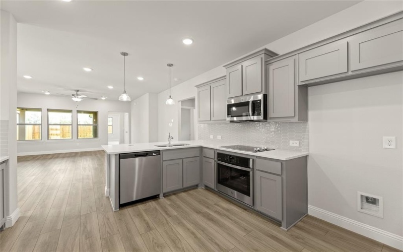 1621 Meadow Crest Drive, Aubrey, TX 76227, 3 Habitaciones Habitaciones , ,2 BañosBaños,Residential,En Venta,1621 Meadow Crest Drive,20808395