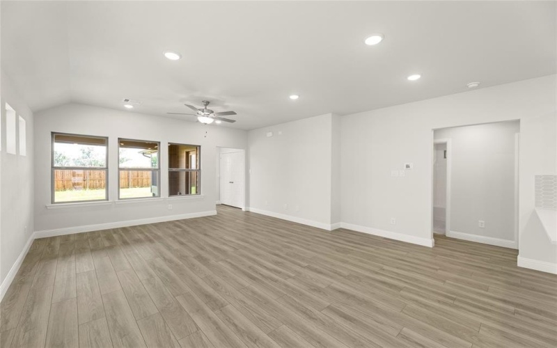 1621 Meadow Crest Drive, Aubrey, TX 76227, 3 Habitaciones Habitaciones , ,2 BañosBaños,Residential,En Venta,1621 Meadow Crest Drive,20808395