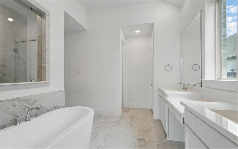 1732 Grenache Drive, McLendon Chisholm, TX 75032, 4 Habitaciones Habitaciones , ,3 BañosBaños,Residential,En Venta,1732 Grenache Drive,20809046
