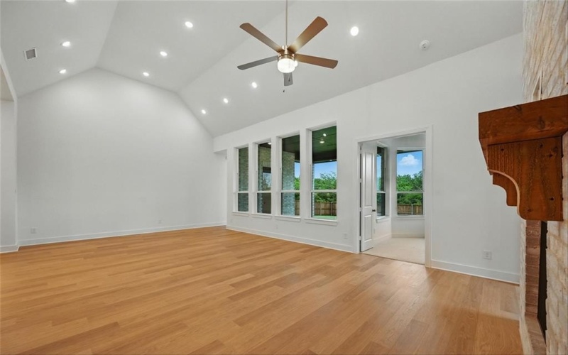 1723 Grenache Drive, McLendon Chisholm, TX 75032, 4 Habitaciones Habitaciones , ,5 BañosBaños,Residential,En Venta,1723 Grenache Drive,20809070