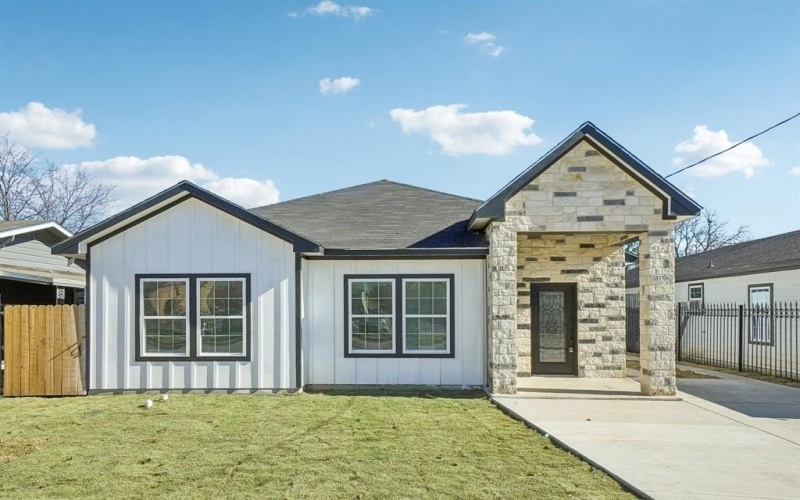 3853 Stalcup Road, Fort Worth, TX 76119, 4 Habitaciones Habitaciones , ,2 BañosBaños,Residential,En Venta,3853 Stalcup Road,20811543