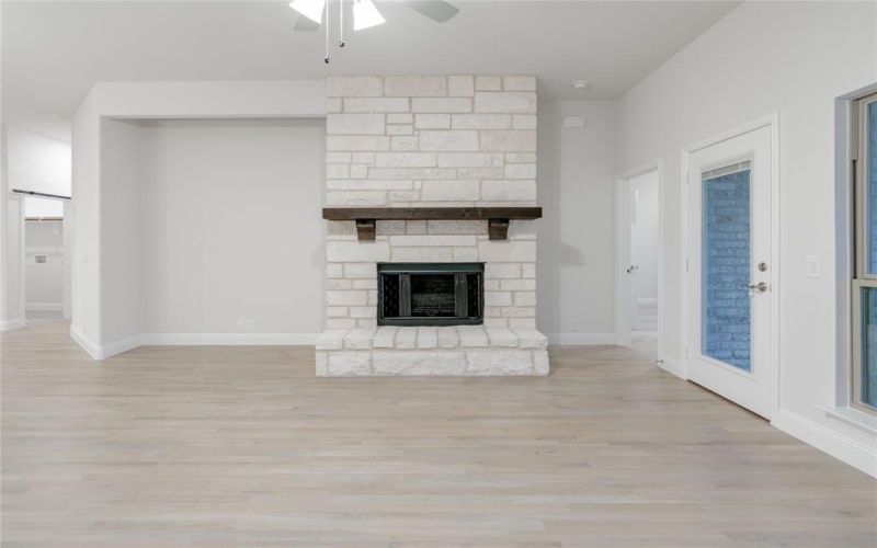 165 Winterwood Drive, Lavon, TX 75166, 4 Habitaciones Habitaciones , ,2 BañosBaños,Residential,En Venta,165 Winterwood Drive,20811994