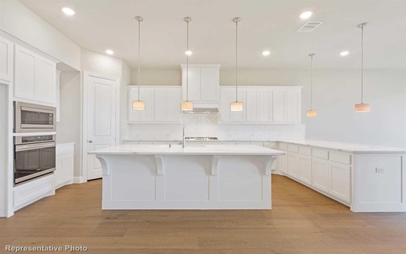720 Bridle Path Parkway, Aubrey, TX 76227, 4 Habitaciones Habitaciones , ,5 BañosBaños,Residential,En Venta,720 Bridle Path Parkway,20815829