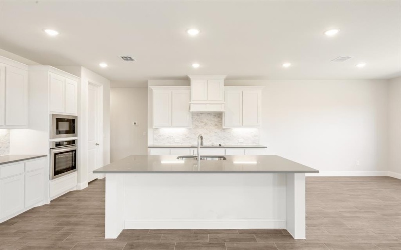 329 Sparkling Springs Drive, Waxahachie, TX 75165, 5 Habitaciones Habitaciones , ,5 BañosBaños,Residential,En Venta,329 Sparkling Springs Drive,20815994