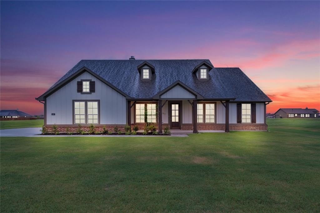 2467 Blackjack Oak Road, Oak Ridge, TX 75161, 4 Bedrooms Bedrooms, ,2 BathroomsBathrooms,Residential,For Sale,2467 Blackjack Oak Road,20812293
