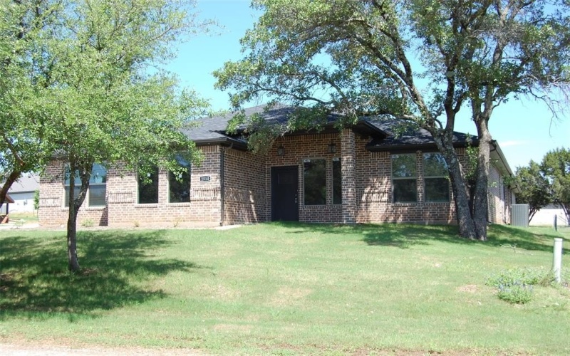 2510 Lakeridge Drive, Granbury, TX 76048, 3 Habitaciones Habitaciones , ,2 BañosBaños,Residential,En Venta,2510 Lakeridge Drive,20816158