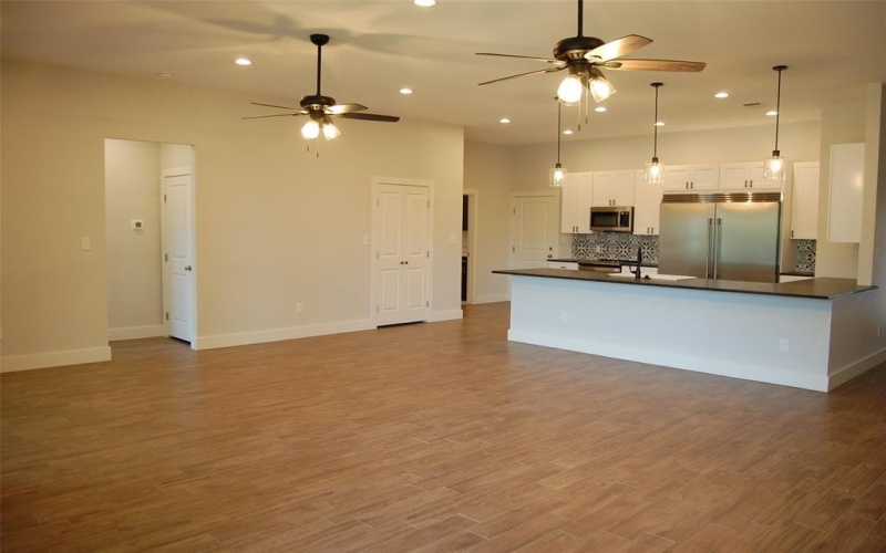2510 Lakeridge Drive, Granbury, TX 76048, 3 Habitaciones Habitaciones , ,2 BañosBaños,Residential,En Venta,2510 Lakeridge Drive,20816158