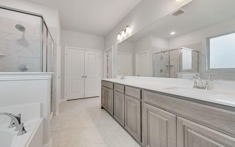2469 Blackjack Oak Road, Oak Ridge, TX 75161, 3 Bedrooms Bedrooms, ,2 BathroomsBathrooms,Residential,For Sale,2469 Blackjack Oak Road,20812350