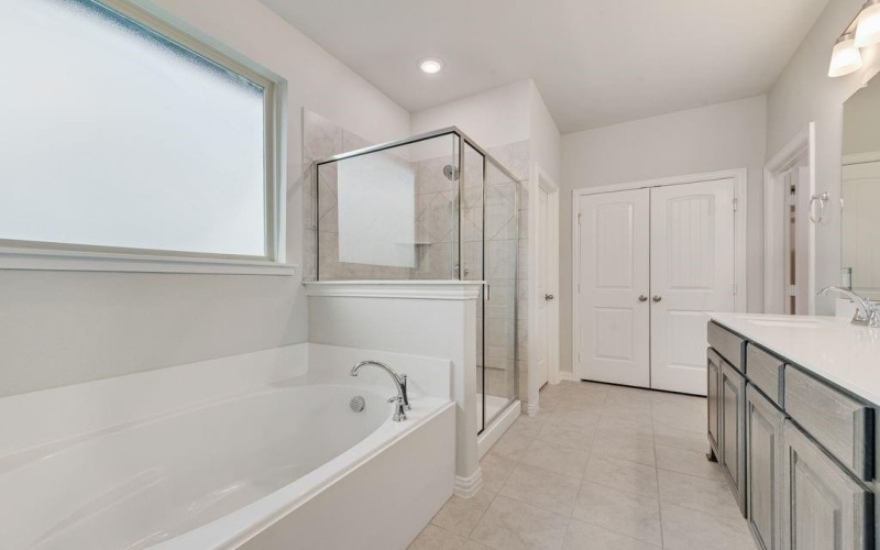 2469 Blackjack Oak Road, Oak Ridge, TX 75161, 3 Bedrooms Bedrooms, ,2 BathroomsBathrooms,Residential,For Sale,2469 Blackjack Oak Road,20812350