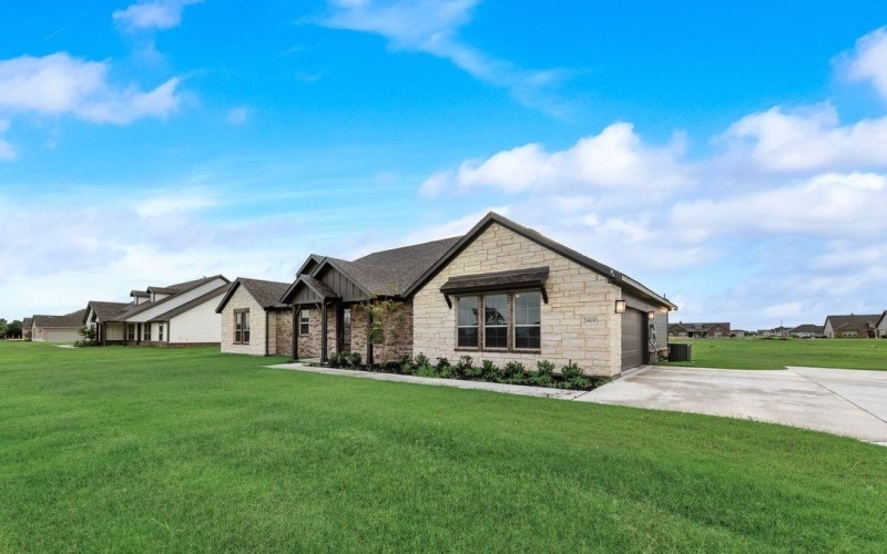 2469 Blackjack Oak Road, Oak Ridge, TX 75161, 3 Bedrooms Bedrooms, ,2 BathroomsBathrooms,Residential,For Sale,2469 Blackjack Oak Road,20812350