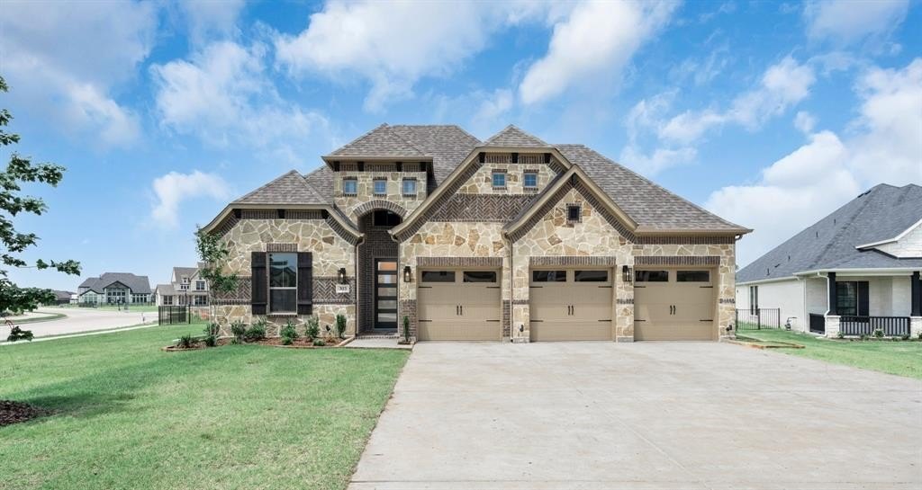 303 Big Antler Court, Heath, TX 75032, 3 Bedrooms Bedrooms, ,2 BathroomsBathrooms,Residential,For Sale,303 Big Antler Court,20812362