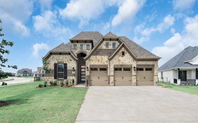 303 Big Antler Court, Heath, TX 75032, 3 Bedrooms Bedrooms, ,2 BathroomsBathrooms,Residential,For Sale,303 Big Antler Court,20812362