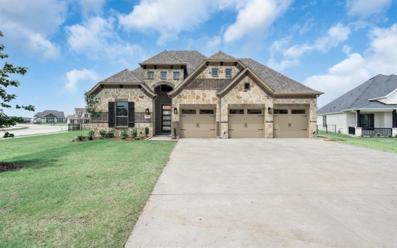 303 Big Antler Court, Heath, TX 75032, 3 Bedrooms Bedrooms, ,2 BathroomsBathrooms,Residential,For Sale,303 Big Antler Court,20812362