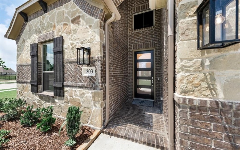 303 Big Antler Court, Heath, TX 75032, 3 Bedrooms Bedrooms, ,2 BathroomsBathrooms,Residential,For Sale,303 Big Antler Court,20812362