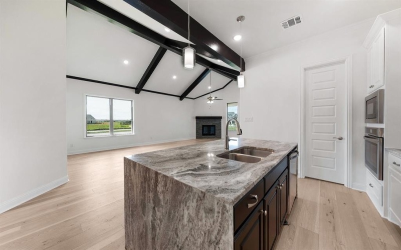 303 Big Antler Court, Heath, TX 75032, 3 Bedrooms Bedrooms, ,2 BathroomsBathrooms,Residential,For Sale,303 Big Antler Court,20812362