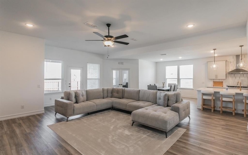4305 Noble Lane, Midlothian, TX 76065, 4 Bedrooms Bedrooms, ,3 BathroomsBathrooms,Residential,For Sale,4305 Noble Lane,20816494