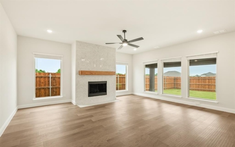 564 Holiday Avenue, Waxahachie, TX 75165, 3 Habitaciones Habitaciones , ,3 BañosBaños,Residential,En Venta,564 Holiday Avenue,20816541