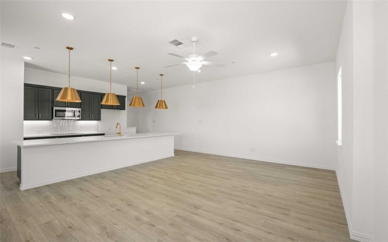 634 Redwood Way, Mansfield, TX 76063, 3 Bedrooms Bedrooms, ,3 BathroomsBathrooms,Residential,For Sale,634 Redwood Way,20813030