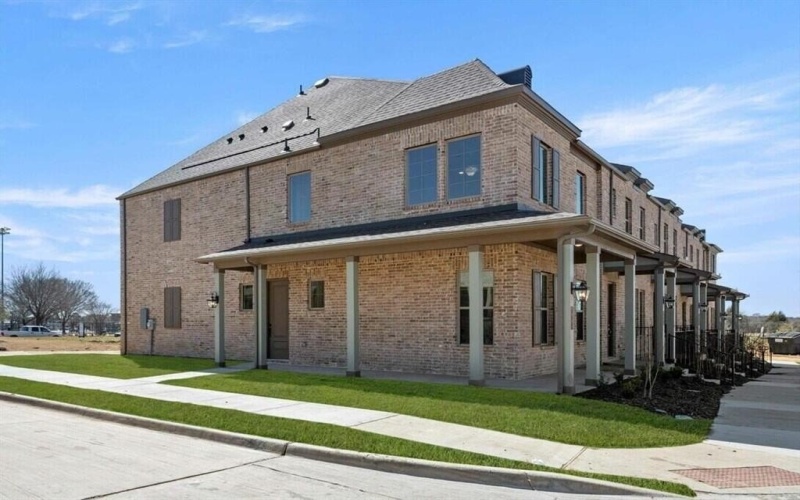634 Redwood Way, Mansfield, TX 76063, 3 Bedrooms Bedrooms, ,3 BathroomsBathrooms,Residential,For Sale,634 Redwood Way,20813030