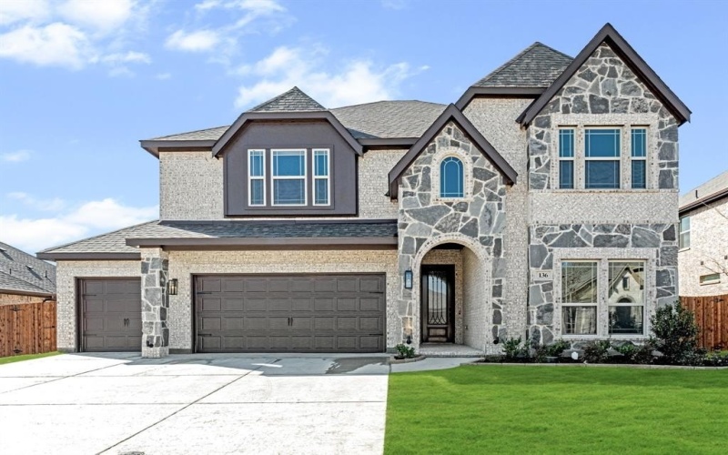 136 Fireberry Drive, Glenn Heights, TX 75154, 5 Bedrooms Bedrooms, ,5 BathroomsBathrooms,Residential,For Sale,136 Fireberry Drive,20813256