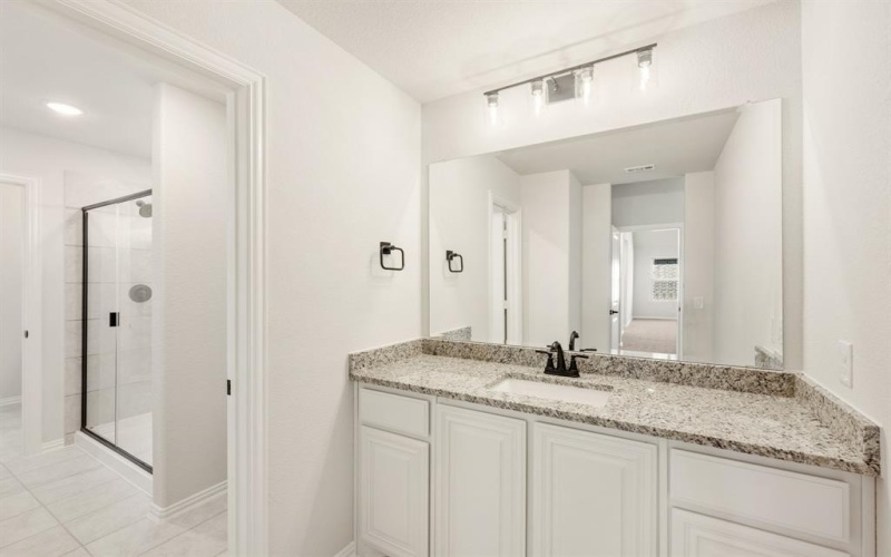 136 Fireberry Drive, Glenn Heights, TX 75154, 5 Bedrooms Bedrooms, ,5 BathroomsBathrooms,Residential,For Sale,136 Fireberry Drive,20813256
