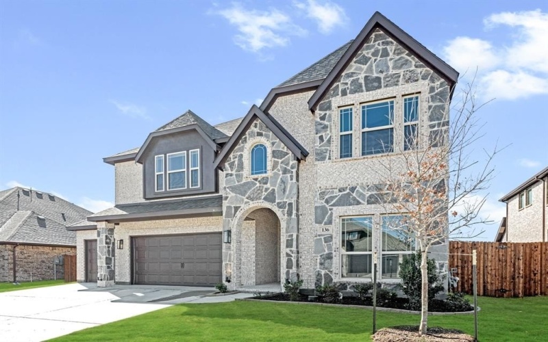 136 Fireberry Drive, Glenn Heights, TX 75154, 5 Bedrooms Bedrooms, ,5 BathroomsBathrooms,Residential,For Sale,136 Fireberry Drive,20813256