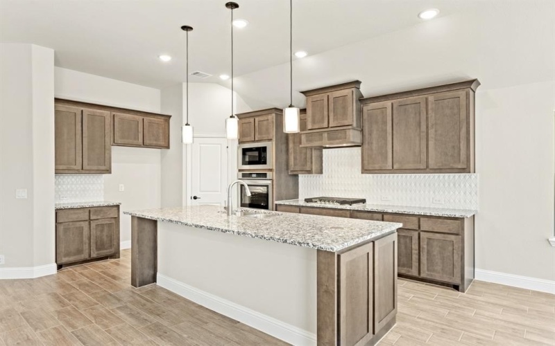1036 Quincy Drive, Red Oak, TX 75154, 3 Bedrooms Bedrooms, ,2 BathroomsBathrooms,Residential,For Sale,1036 Quincy Drive,20810378