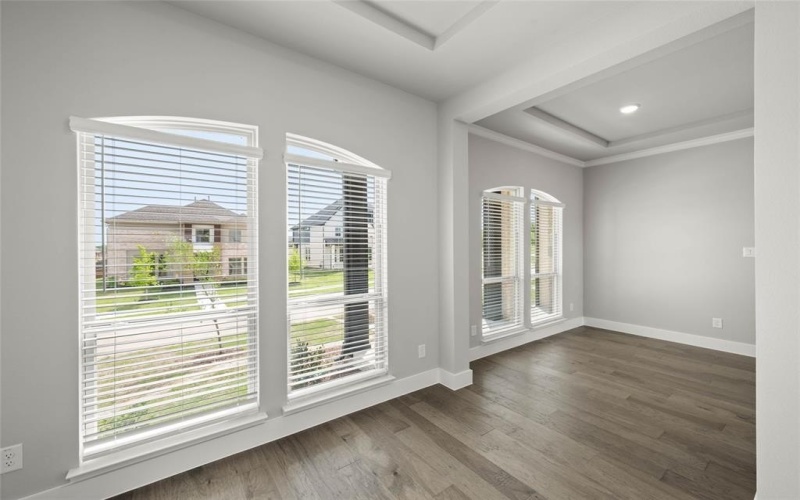 409 Newpark Boulevard, DeSoto, TX 75115, 6 Bedrooms Bedrooms, ,6 BathroomsBathrooms,Residential,For Sale,409 Newpark Boulevard,0,20810379