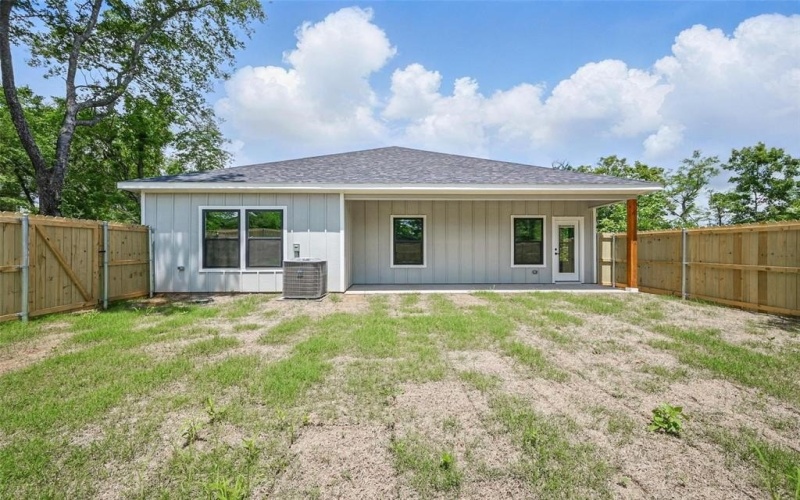 720 W Parnell, Denison, TX 75020, 3 Habitaciones Habitaciones , ,2 BañosBaños,Residential,En Venta,720 W Parnell,20810904