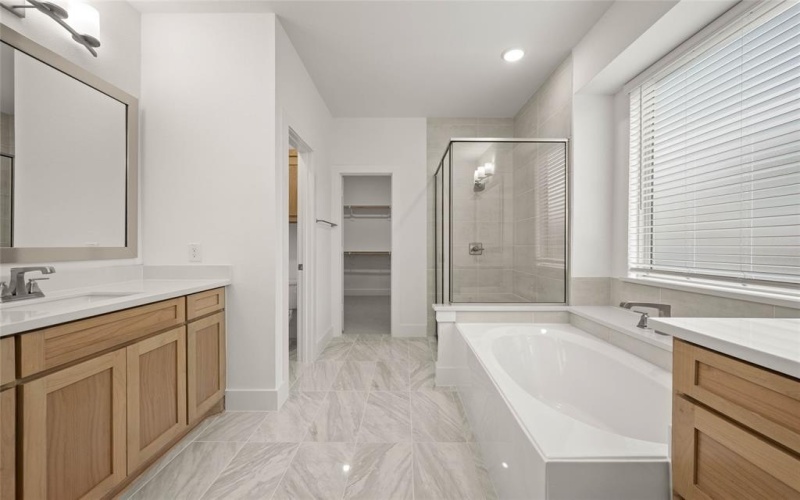 217 Tradd Street, Glenn Heights, TX 75154, 5 Bedrooms Bedrooms, ,5 BathroomsBathrooms,Residential,For Sale,217 Tradd Street,20810997