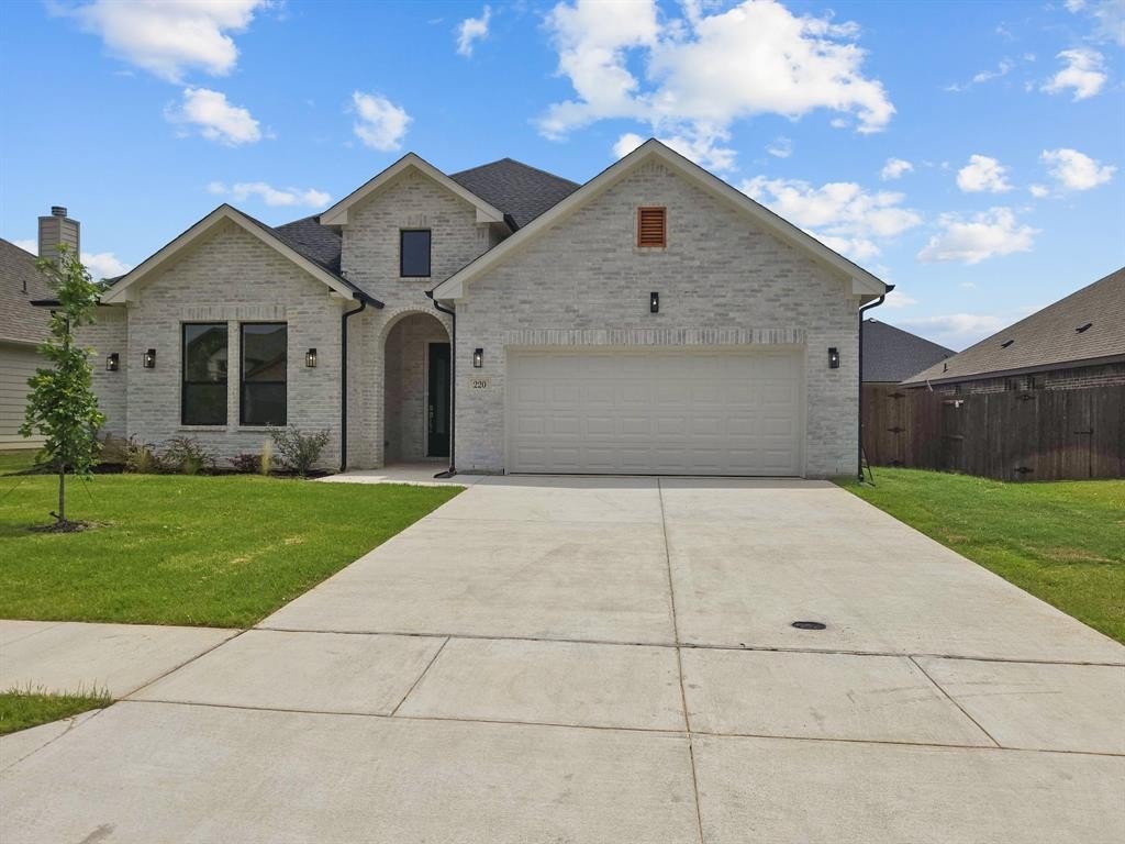 220 Magnolia Drive, Azle, TX 76020, 3 Bedrooms Bedrooms, ,2 BathroomsBathrooms,Residential,For Sale,220 Magnolia Drive,20814824