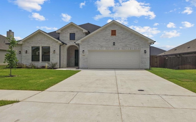 220 Magnolia Drive, Azle, TX 76020, 3 Habitaciones Habitaciones , ,2 BañosBaños,Residential,En Venta,220 Magnolia Drive,20814824