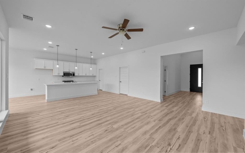 220 Magnolia Drive, Azle, TX 76020, 3 Habitaciones Habitaciones , ,2 BañosBaños,Residential,En Venta,220 Magnolia Drive,20814824