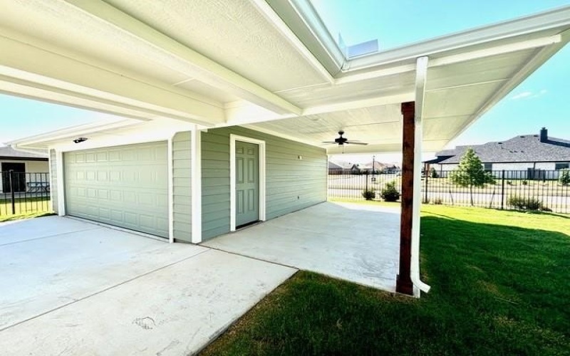 625 Charlotte Lane, Burleson, TX 76028, 3 Bedrooms Bedrooms, ,2 BathroomsBathrooms,Residential,For Sale,625 Charlotte Lane,20814853