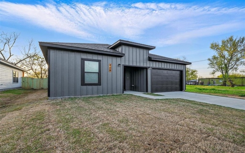 408 Broadway, Whitesboro, TX 76273, 3 Bedrooms Bedrooms, ,2 BathroomsBathrooms,Residential,For Sale,408 Broadway,20811268