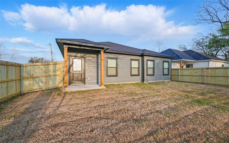 408 Broadway, Whitesboro, TX 76273, 3 Bedrooms Bedrooms, ,2 BathroomsBathrooms,Residential,For Sale,408 Broadway,20811268