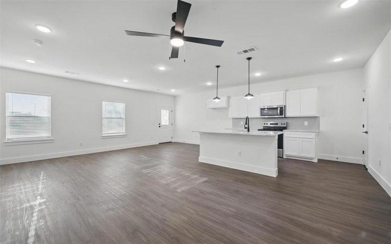 408 Broadway, Whitesboro, TX 76273, 3 Bedrooms Bedrooms, ,2 BathroomsBathrooms,Residential,For Sale,408 Broadway,20811268