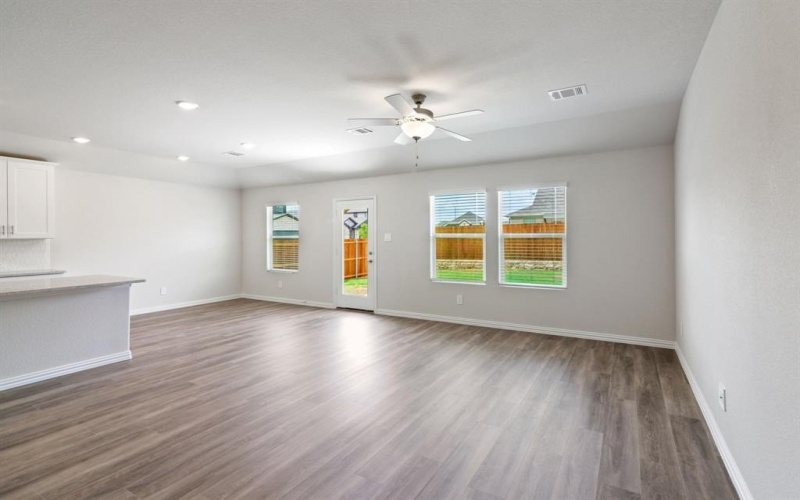 1339 Los Olmos Lane, Crandall, TX 75114, 3 Bedrooms Bedrooms, ,2 BathroomsBathrooms,Residential,For Sale,1339 Los Olmos Lane,20811333