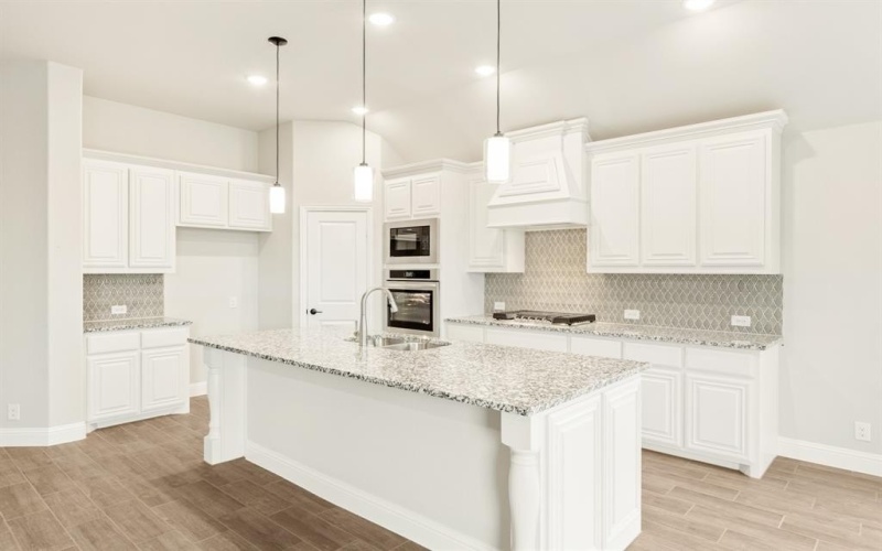 1313 Wrenwood Court, Red Oak, TX 75167, 3 Bedrooms Bedrooms, ,2 BathroomsBathrooms,Residential,For Sale,1313 Wrenwood Court,20816669