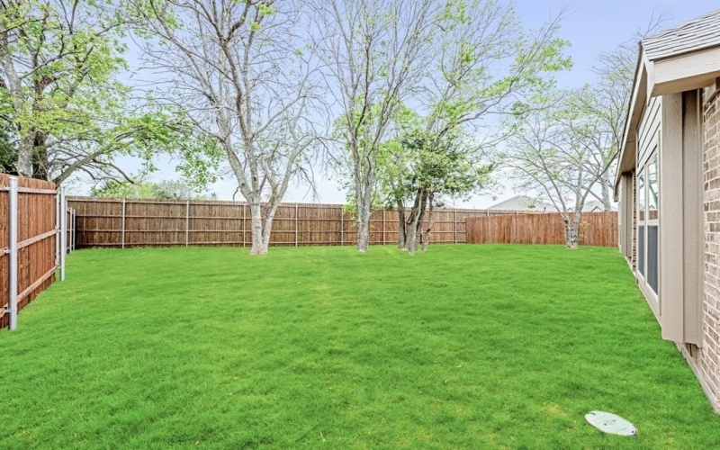 1313 Wrenwood Court, Red Oak, TX 75167, 3 Bedrooms Bedrooms, ,2 BathroomsBathrooms,Residential,For Sale,1313 Wrenwood Court,20816669