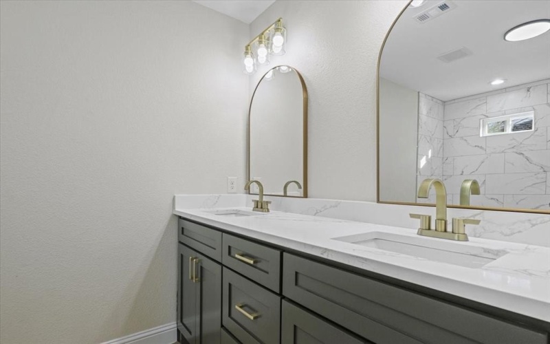6305 Pebble Avenue, Dallas, TX 75217, 3 Bedrooms Bedrooms, ,2 BathroomsBathrooms,Residential,For Sale,6305 Pebble Avenue,20816840