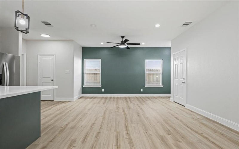 6305 Pebble Avenue, Dallas, TX 75217, 3 Bedrooms Bedrooms, ,2 BathroomsBathrooms,Residential,For Sale,6305 Pebble Avenue,20816840