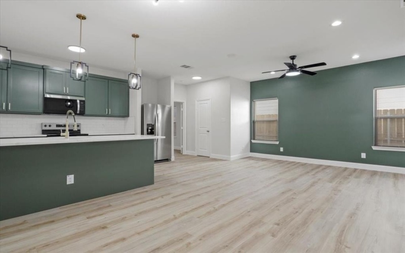 6305 Pebble Avenue, Dallas, TX 75217, 3 Bedrooms Bedrooms, ,2 BathroomsBathrooms,Residential,For Sale,6305 Pebble Avenue,20816840